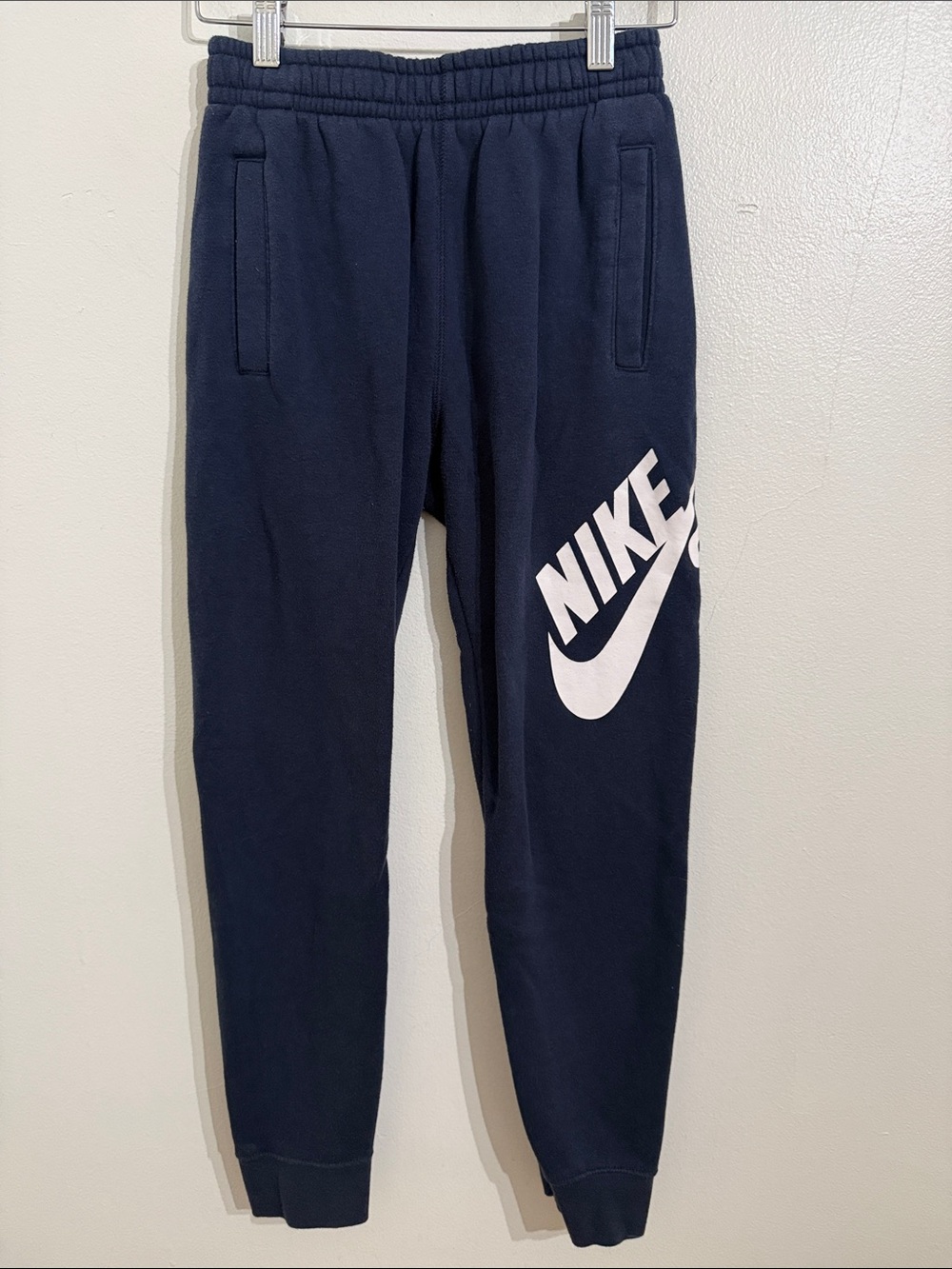 Nike Skateboarding Boys Jogger Sweatpants Swoosh Medium Navy Youth